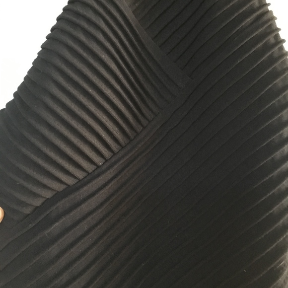 High Neck Gown - Picture 5 of 8